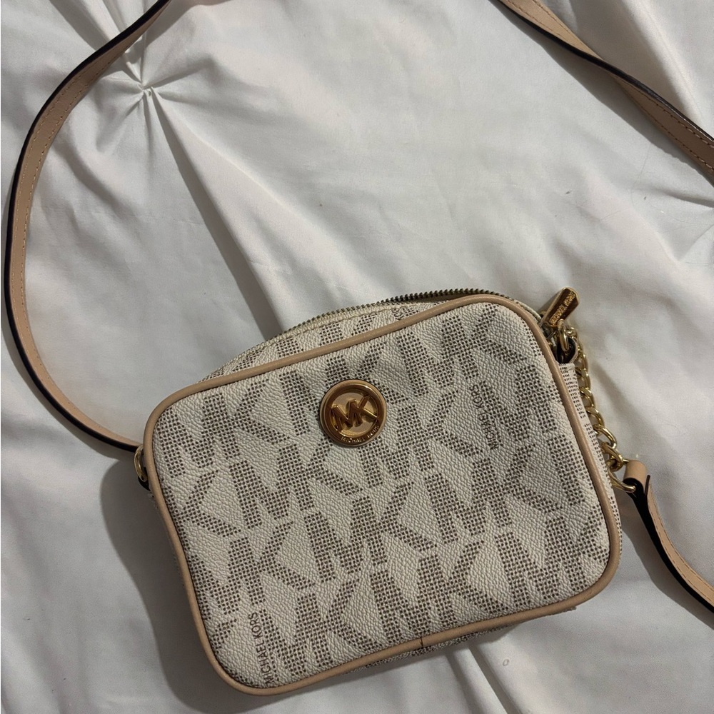 Michael Kors Cream and Gold Crossbody Bag